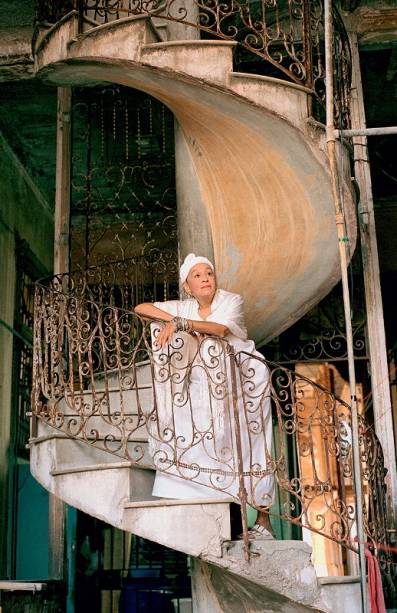 O conjunto cubano retorna à cidade com a cantora Omara Portuondo