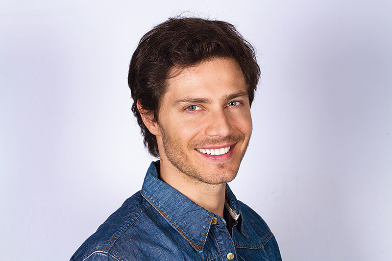 Quatro atores que estão em cartaz com monólogos