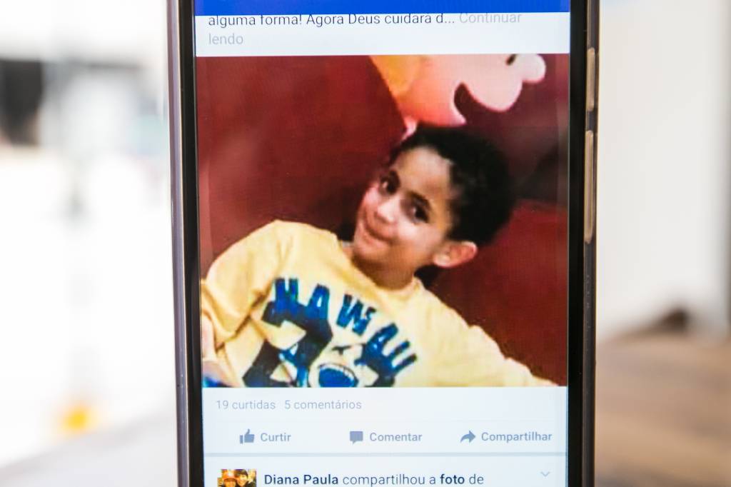 Mãe e padrasto de menino achado em freezer são presos na Tanzânia