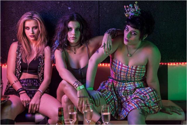 #Garotas: comédia nacional mostra o universo de três amigas universitarias #Garotas: comédia nacional mostra o universo de três amigas universitarias