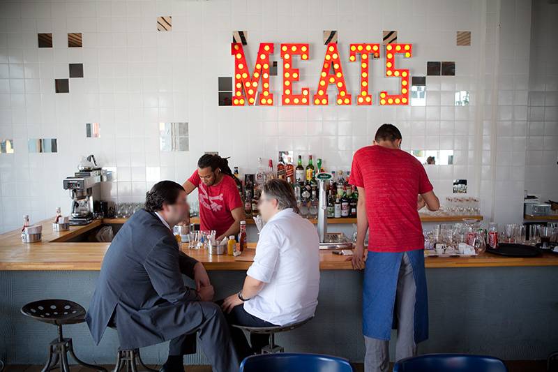 Meats faz ótimos hambúrgueres clássicos e gourmets em Pinheiros