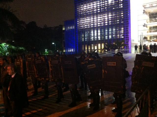 Justiça condena governo a pagar R$ 8 milhões por violência policial