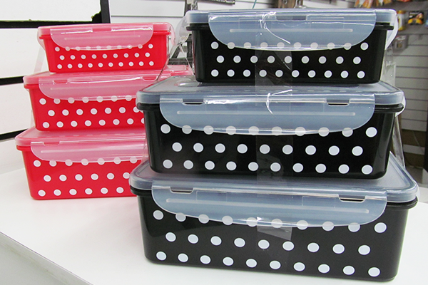 Potes herm&eacute;ticos: 22,90 reais o kit com tr&ecirc;s na Toda Casa (Rua Volunt&aacute;rios da P&aacute;tria, 2287, Santana)