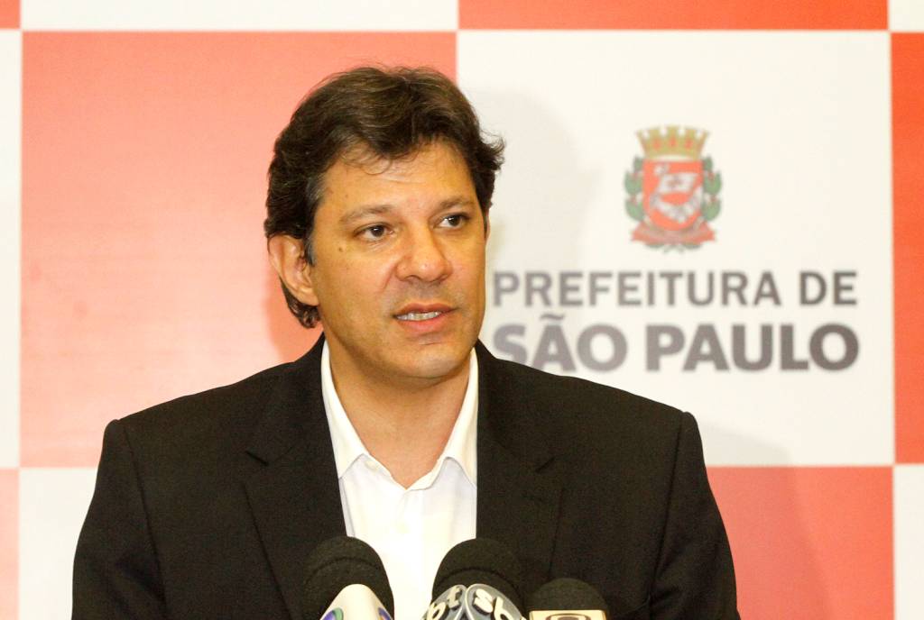 Haddad diz que vai regulamentar Uber até quinta (8)