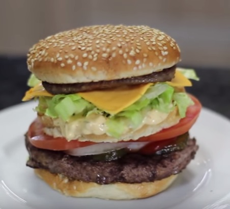Paulistano cria o “McWhopper”