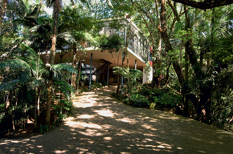 Casa de Vidro, que pertenceu à arquiteta Lina Bo Bardi