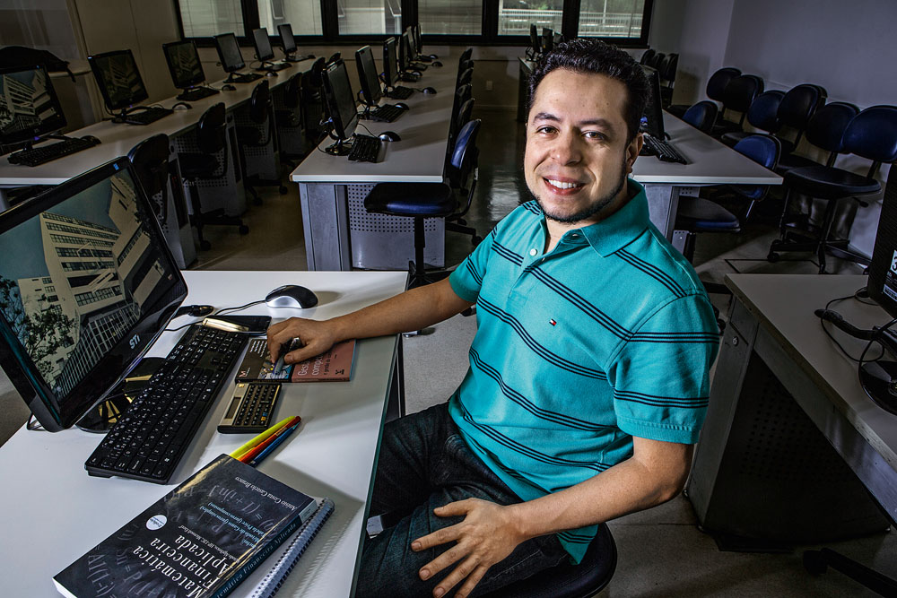 Cursos virtuais têm adesão de universidades como USP e FGV