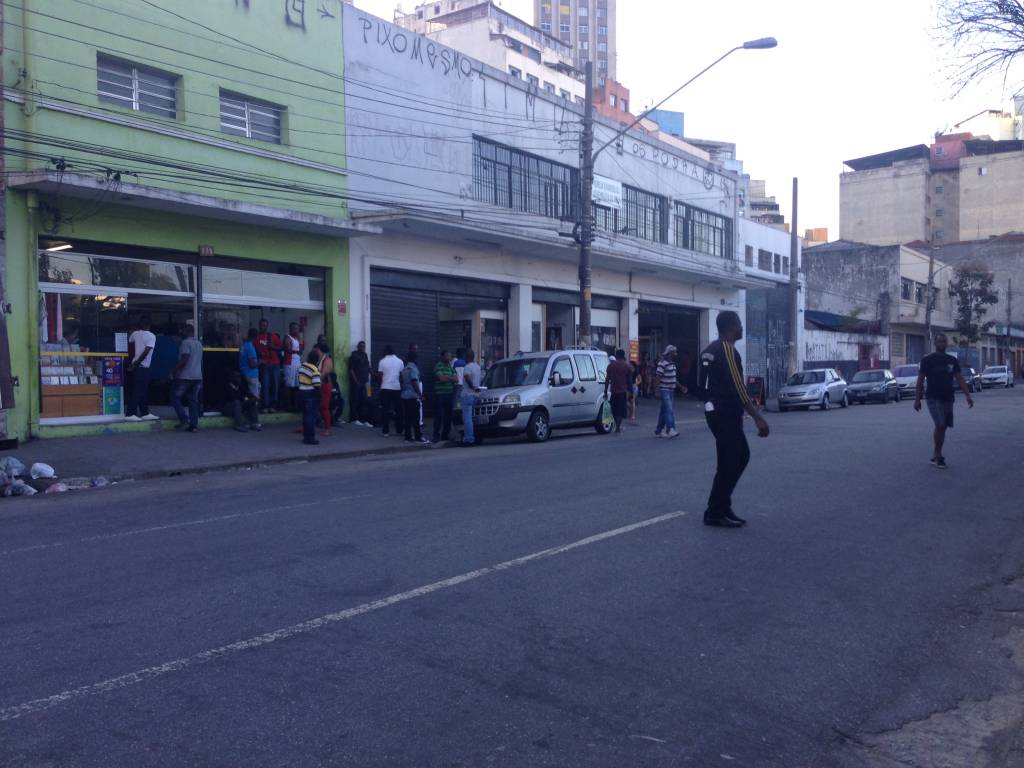 Haitianos sofrem atentados na Baixada do Glicério