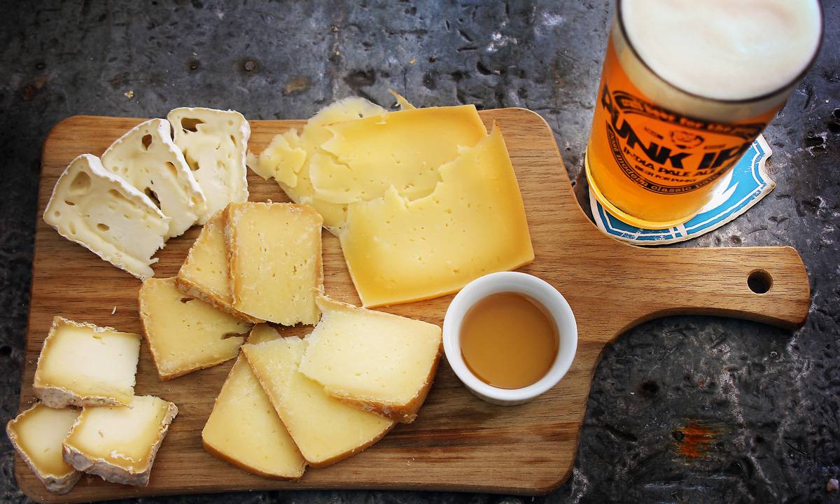 BrewDog Bar - cinco tipos de queijo