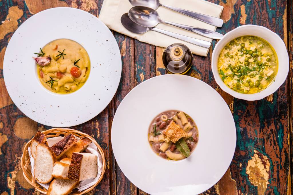 Sopa: novidades nos restaurantes, opções detox e até de chocolate