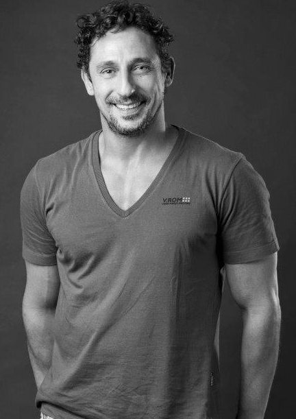 Tuca Andrada comenta críticas de Thayla Ayala ao Brasil: “É culpa sua”