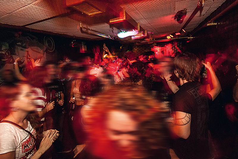 A festa Noites Trabalho Sujo: pista no subsolo A festa Noites Trabalho Sujo: pista no subsolo