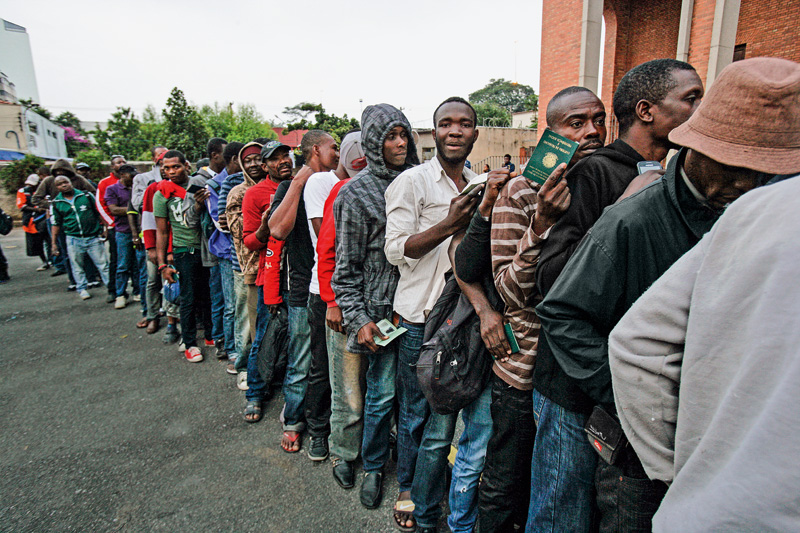 Novo grupo de haitianos chega a São Paulo nesta sexta (19)