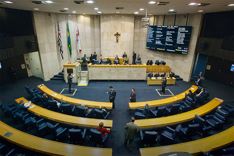 Projeto de lei quer coibir o porte de armas brancas em locais públicos