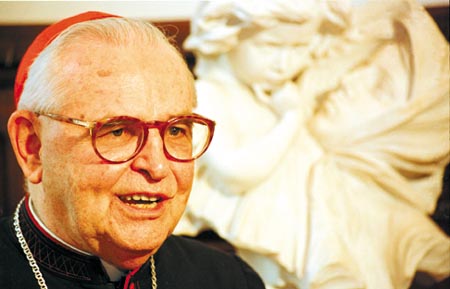 Dom Paulo Evaristo Arns recebe alta