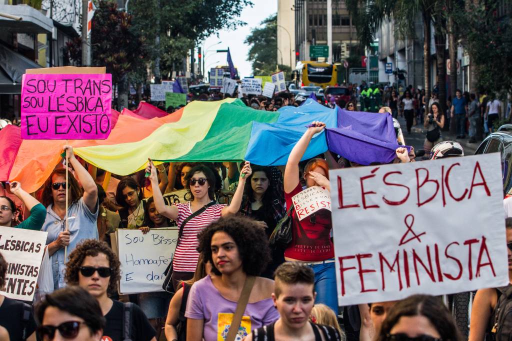 Marcha das Lésbicas e Bissexuais antecipa Parada Gay