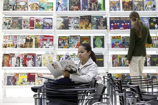 CCSP: gibiteca reúne 120 000 gibis, álbuns, livros e revistas de HQ CCSP: gibiteca reúne 120 000 gibis, álbuns, livros e revistas de HQ