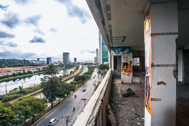 invasão prédio banco santos