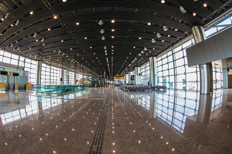 Motorista que invadiu aeroporto queria chamar a atenção, diz ex-namorada