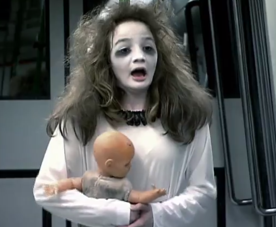 Por onde anda a “menina fantasma” das pegadinhas do Silvio Santos?