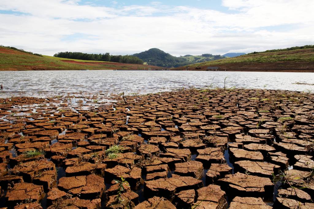 Sabesp admite pela primeira vez que faz racionamento