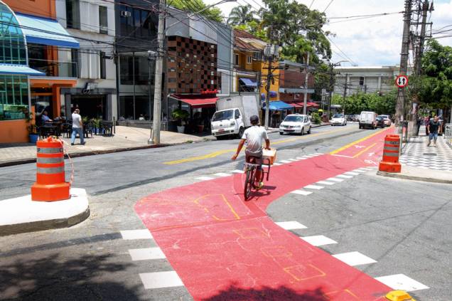 Rua Armando Penteado com Praça Vilaboim: traçado revisto depois de polêmica com moradores e comerciantes de Higienópolis Rua Armando Penteado com Praça Vilaboim: traçado revisto depois de polêmica com moradores e comerciantes de Higienópolis