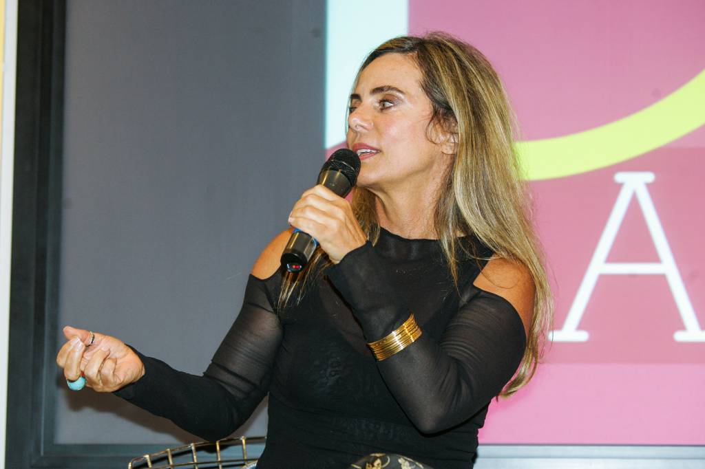 Filme ‘Cinquenta Tons de Cinza’ é tema de debate com fãs e convidados