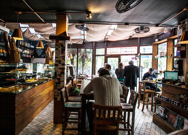 Mr. Baker: O minúsculo endereço tem o clima acolhedor das padocas de bairro Mr. Baker: O minúsculo endereço tem o clima acolhedor das padocas de bairro