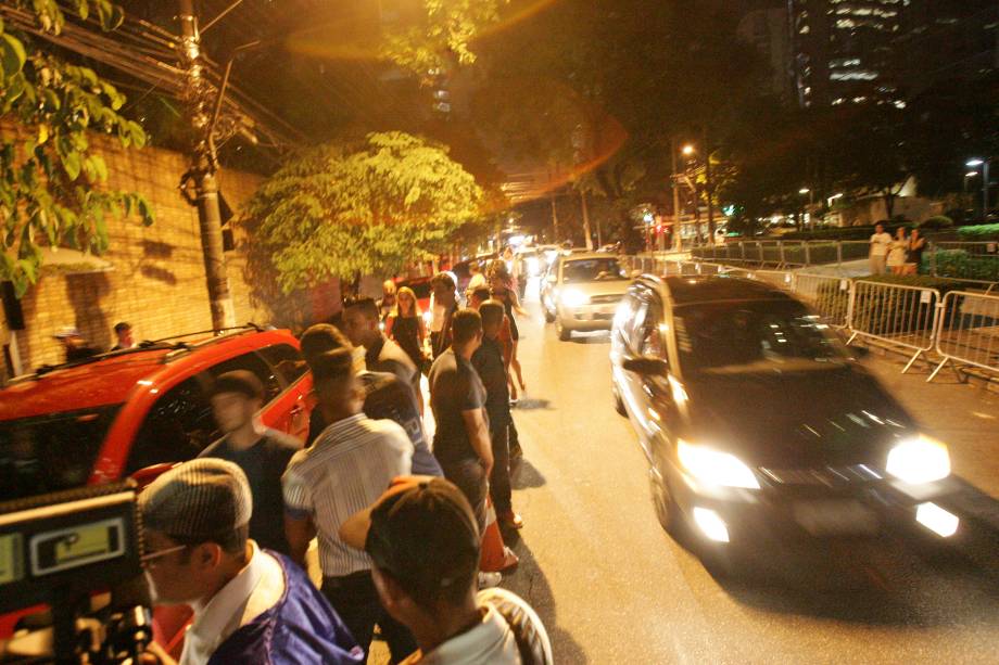 Trânsito na Rua Leopoldo Couto de Magalhães Júnior, no Itaim Bibi, onde ocorreu a festa