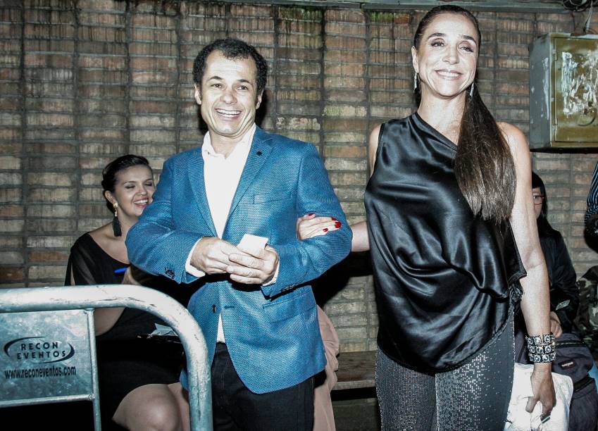 A atriz Marisa Orth chega à Casa Fasano 