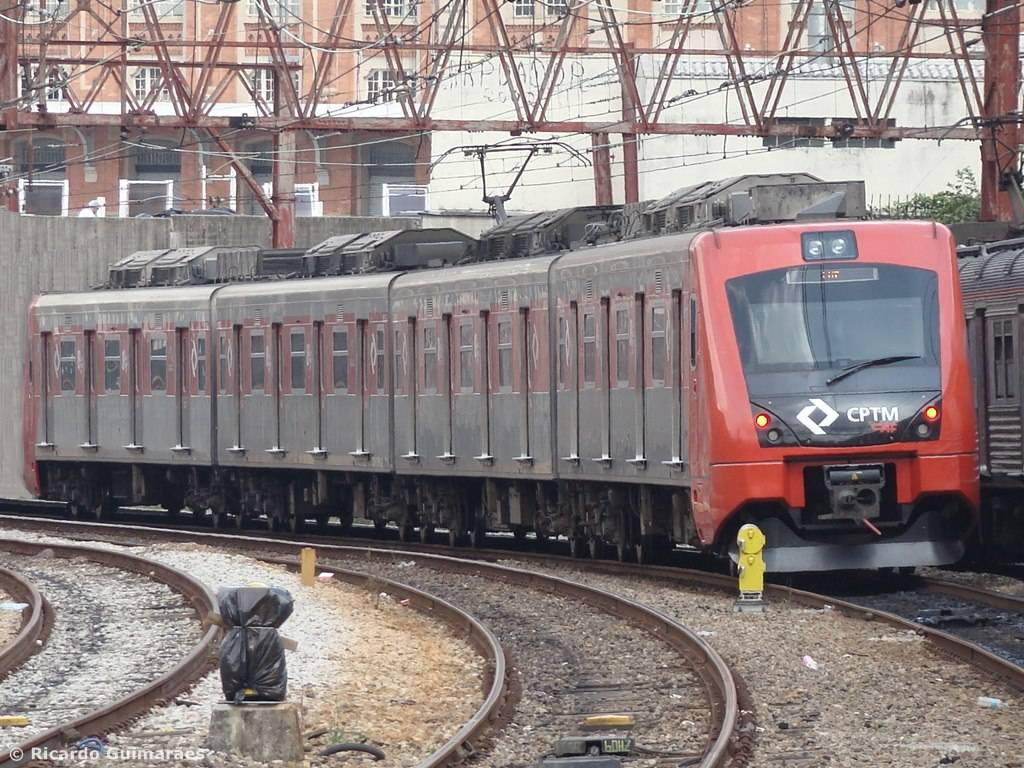 Falhas causam atrasos nas linhas 8 e 10 da CPTM