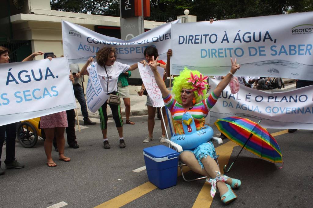 Protesto contra falta d’água tem quase 7 000 confirmados