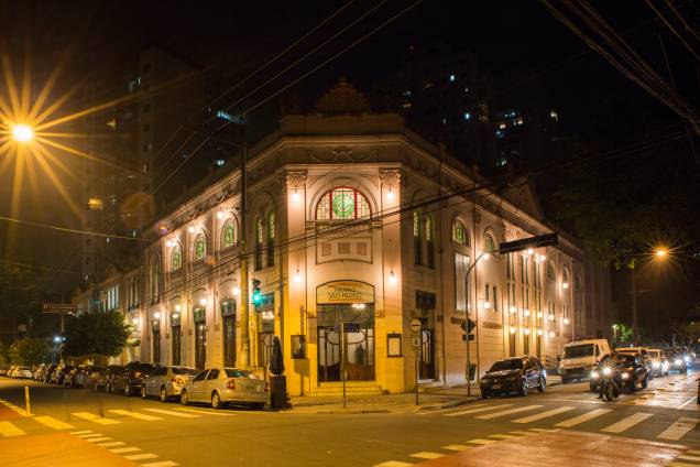 A fachada do Teatro São Pedro, na estação Marechal Deodoro A fachada do Teatro São Pedro, na estação Marechal Deodoro