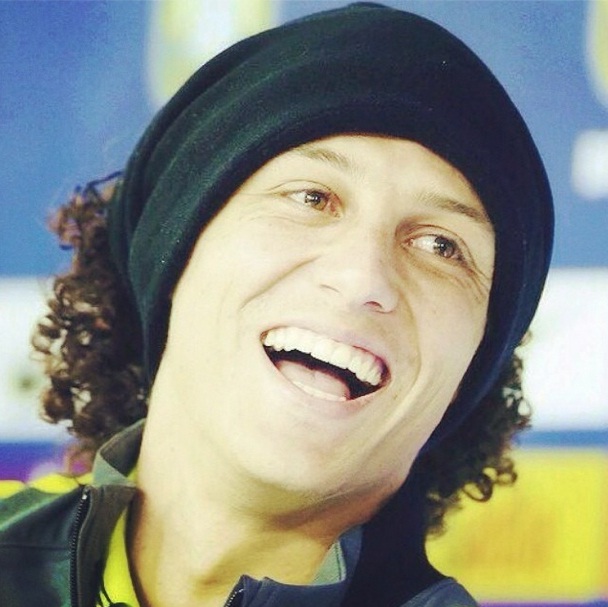 Os craques das tesouras comentam o cabelo de David Luiz