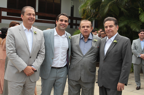 	Eduardo Campos com Carlos Percol, seu assessor, também morto no acidente, João Alberto e João Soares Lyra Neto, atual governador de Pernambuco