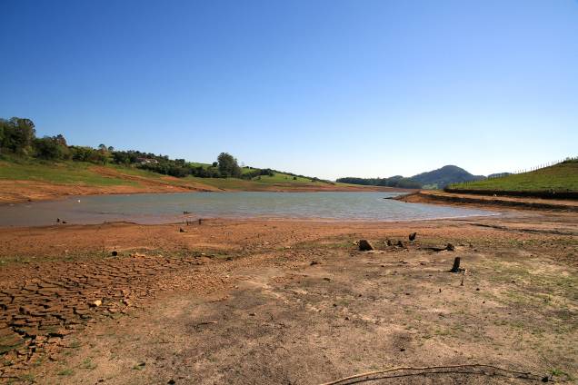 Nível de água crítico: foto tirada em outubro mostra a região de Bragança Paulista Nível de água crítico: foto tirada em outubro mostra a região de Bragança Paulista
