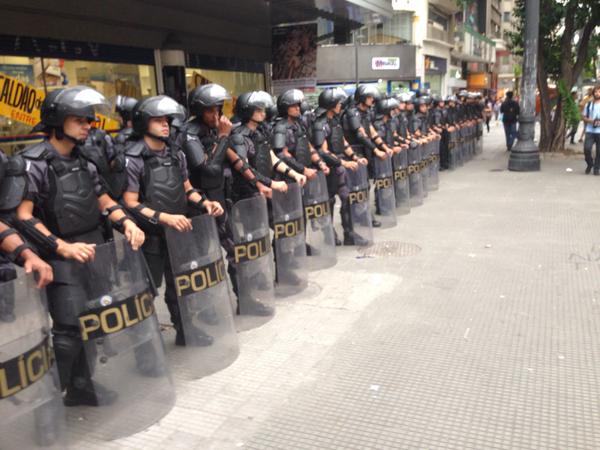 Policias a postos: 1100 PMs participaram do protesto Policias a postos: 1100 PMs participaram do protesto