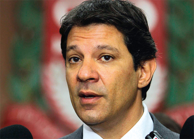 Haddad congela 18,5% do Orçamento de 2015 de São Paulo