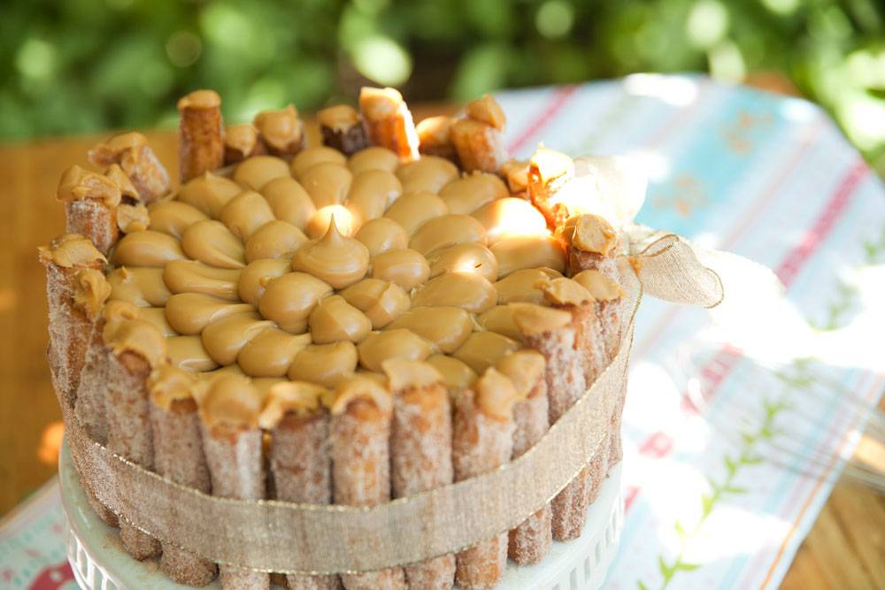 Aprenda a fazer o verdadeiro bolo de churros