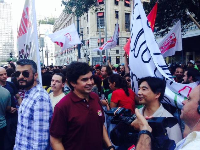 Altino Melo, presidente do Sindicato dos Metroviários de São Paulo, está na manifestação pela tarifa zero Altino Melo, presidente do Sindicato dos Metroviários de São Paulo, está na manifestação pela tarifa zero