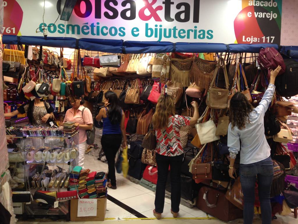 Dez boas lojas na Rua 25 de Março para compras de Natal até 100 reais