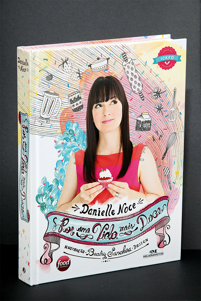 Danielle Noce lança seu primeiro livro