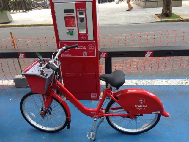 Bicicletas têm pneu que não fura, luzes de LED e não têm corrente Bicicletas têm pneu que não fura, luzes de LED e não têm corrente