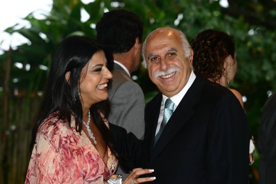 Roger Abdelmassih e a ex-mulher, Sônia, no casamento de Luciana Gimenez e Marcelo de Carvalho, na Fazenda Ponta de Canas, em 2006 Roger Abdelmassih e a ex-mulher, Sônia, no casamento de Luciana Gimenez e Marcelo de Carvalho, na Fazenda Ponta de Canas, em 2006