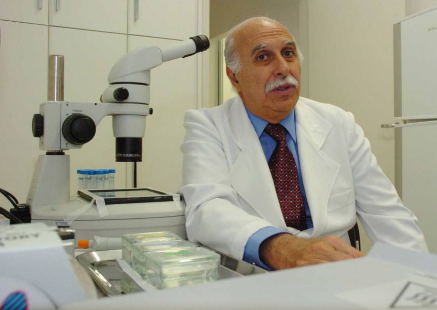 Roger Abdelmassih em sua clínica de reprodução humana assistida, em 2007. Vítimas afirmam que ele valia-se da ação de sedativos para abusar de pacientes Roger Abdelmassih em sua clínica de reprodução humana assistida, em 2007. Vítimas afirmam que ele valia-se da ação de sedativos para abusar de pacientes