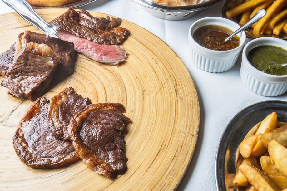 Fogo de Ch&atilde;o: 122 reais pelo rod&iacute;zio, eleito o melhor da cidade na &uacute;ltima edi&ccedil;&atilde;o de VEJA COMER & BEBER