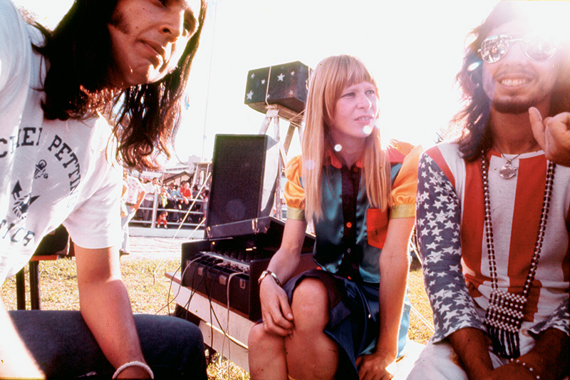 Caixa com sete álbuns celebra os grandes momentos de Os Mutantes