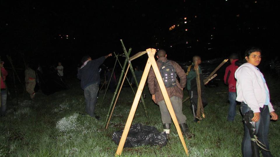 MTST faz manifestação por terreno ocupado no Morumbi
