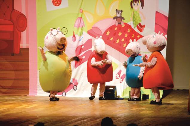 Montagem brasileira está entre as atrações do novo Teatro J. Safra Montagem brasileira está entre as atrações do novo Teatro J. Safra