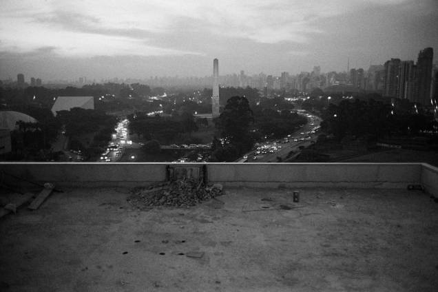 Obra 14, 2012 - Fotografia | Emulsão de gelatina e prata montada sobre Dibond 138 x 207 cm Obra 14, 2012 - Fotografia | Emulsão de gelatina e prata montada sobre Dibond 138 x 207 cm